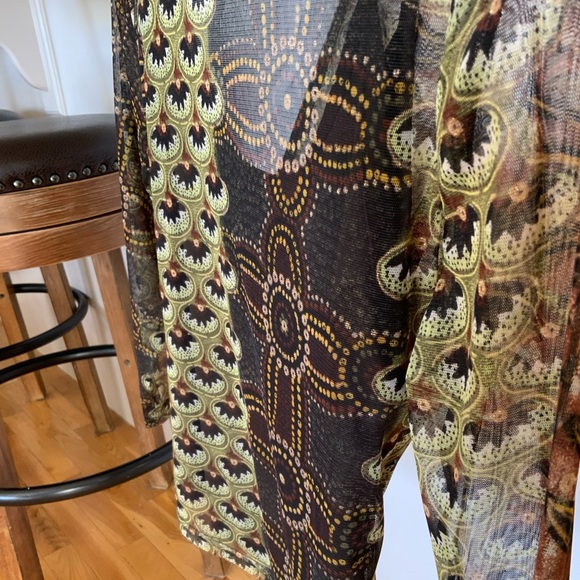 Woman’s rich earth tone, see through top with  matching cami. - Picture 12 of 13